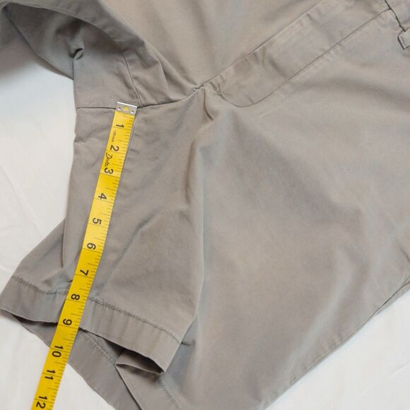Tommy Hilfiger Chino Shorts Men's 42 Light Gray Flat Front Slash Pocket Casual - Picture 4 of 6